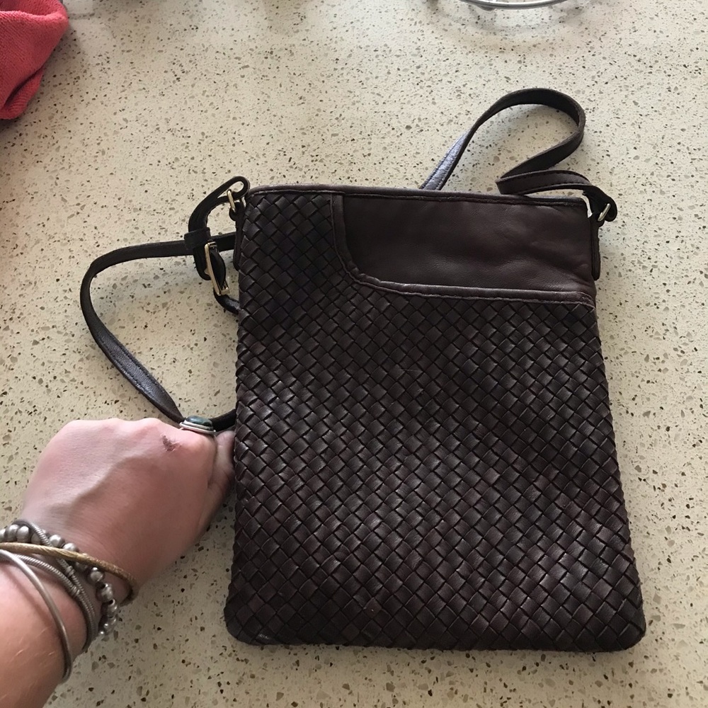 MARGOT genuine leather woven cross body - Picture 4 of 4